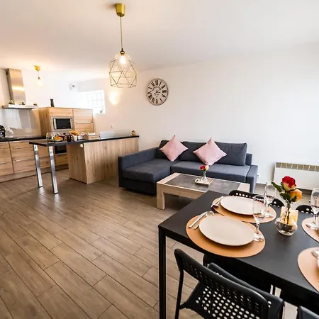 Le Gracieux Situe En Plein Centre Proche Val Deurope Village Nature Apartment